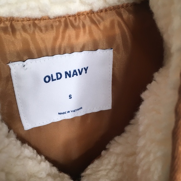 Old Navy Sherpa Cognac Vest - Picture 2 of 5